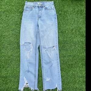 BDG high rise Cowboy Jeans size 25 distressed destroyed front frayed hem casual